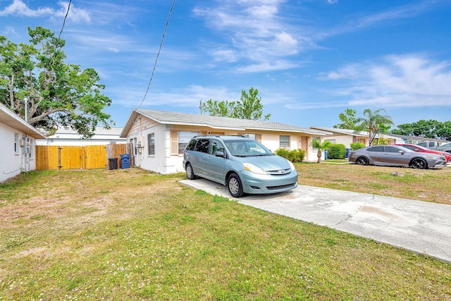 6524/6526 12th St W, Bradenton, FL 34207 - view of front of property featuring a gate and driveway