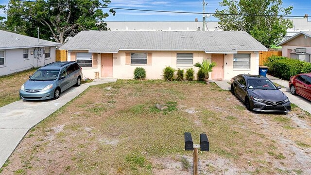 6524/6526 12th St W, Bradenton, FL 34207 - single story home featuring stucco siding