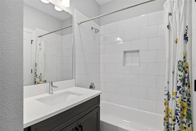 117 E Concord St Unit 7, Orlando, FL 32801 - bathroom with shower / tub combo with curtain and vanity