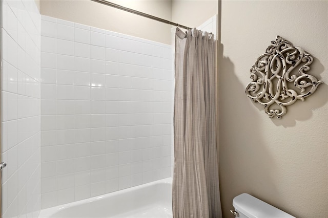 31754 Red Tail Blvd, Sorrento, FL 32776 - full bathroom featuring shower / bath combination with curtain and toilet