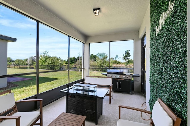 sunroom with outdoor lounge area