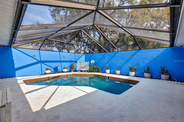 5039 Jamaica Cir Unit 10, Orlando, FL 32808 - view of swimming pool with a patio area