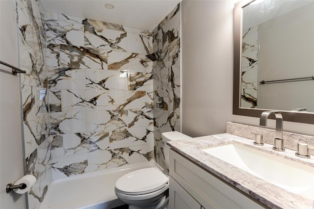 635 San Lanta Cir, Sanford, FL 32771 - full bathroom featuring vanity, toilet, and bathing tub / shower combination