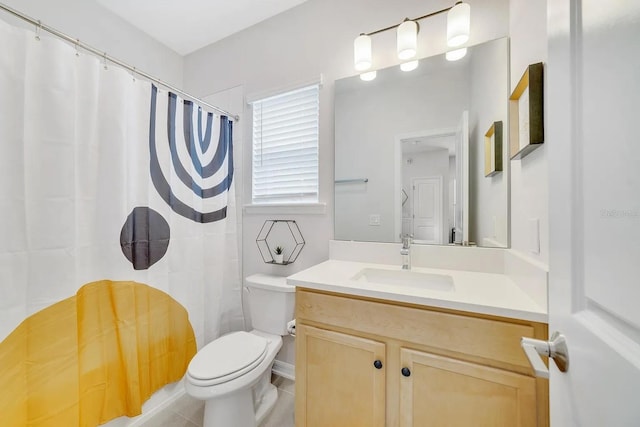 2110 Hillcrest St, Orlando, FL 32803 - full bathroom featuring toilet, vanity, and curtained shower