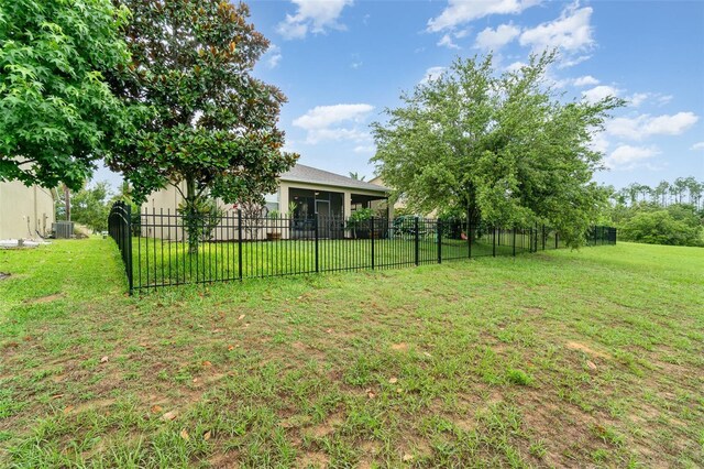 1089 Seburn Rd, Apopka, FL 32703 - view of yard featuring central AC