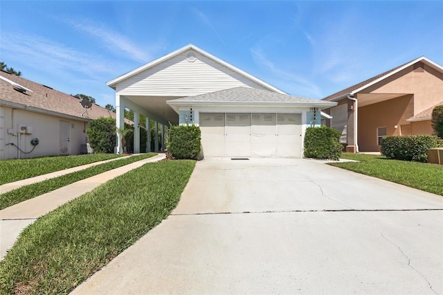 1548 Challenger Ave, Davenport, FL 33897 - single story home with concrete driveway and a front lawn