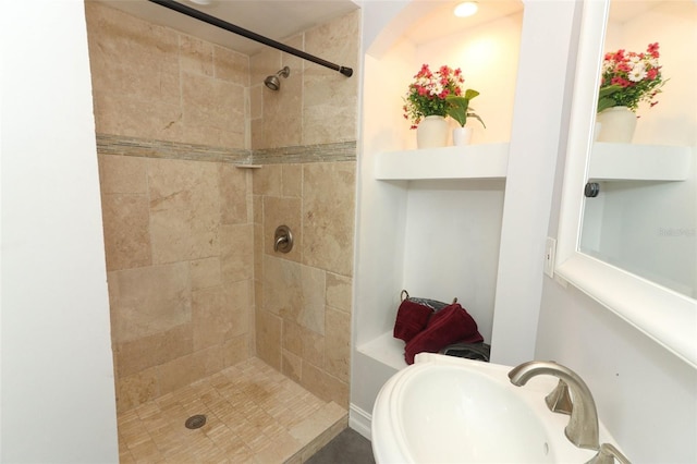 656 Lake Charm Dr, Oviedo, FL 32765 - full bath with a sink and a tile shower