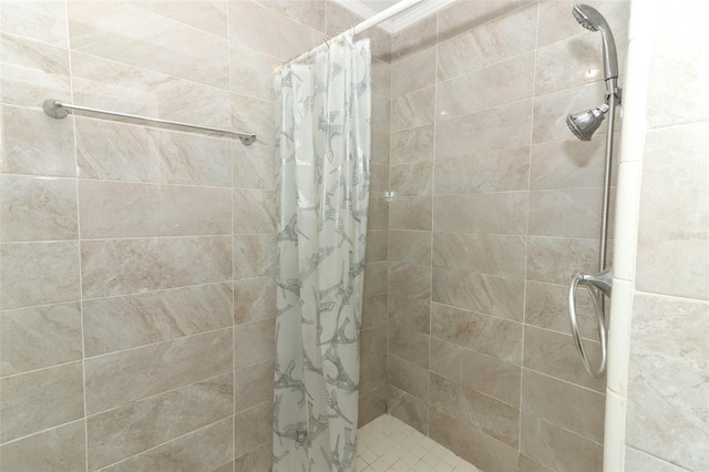 656 Lake Charm Dr, Oviedo, FL 32765 - bathroom featuring a shower stall