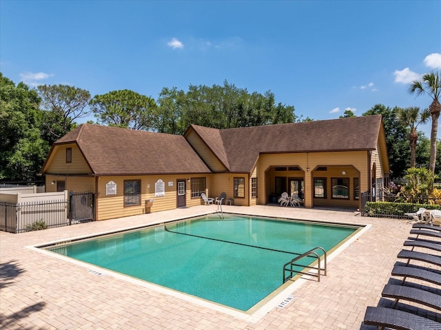 325 Forestway Cir Unit 104, Altamonte Springs, FL 32701 - community pool featuring fence and a patio area
