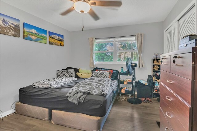 300 Hickory Ct, Apopka, FL 32712 - bedroom featuring wood finished floors and a ceiling fan