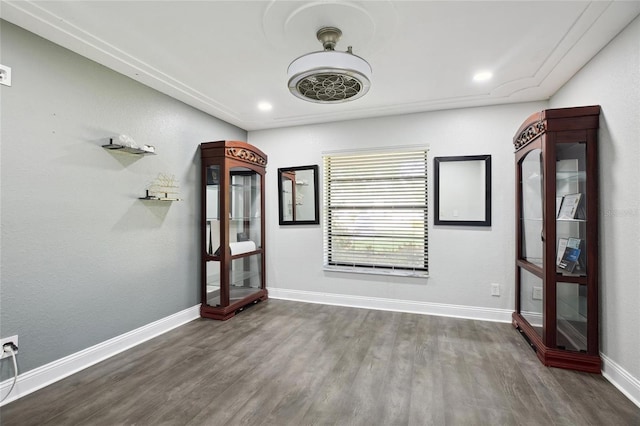 949 Shadow Oaks Rd, Kissimmee, FL 34744 - empty room featuring wood finished floors and recessed lighting