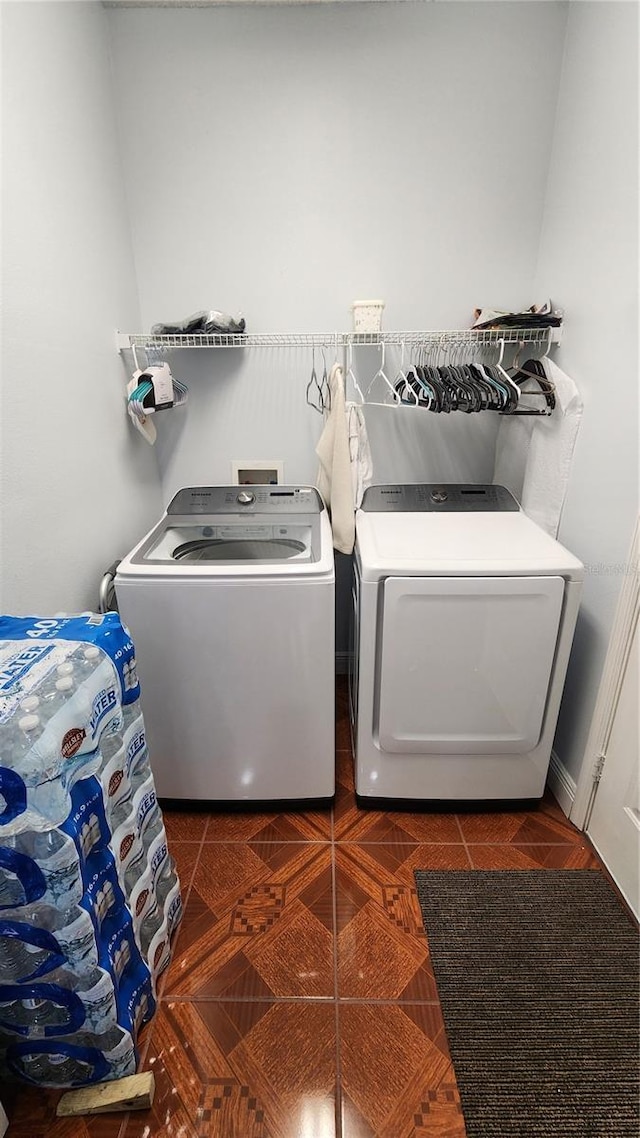 2157 Island Walk Dr, Orlando, FL 32824 - washroom featuring washer and dryer