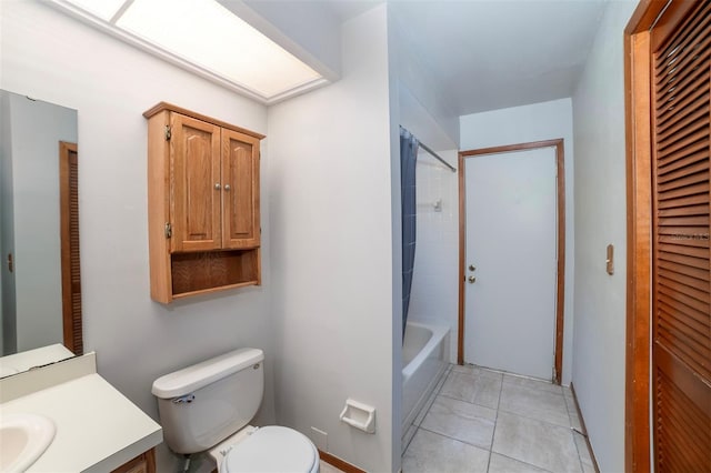 full bathroom featuring toilet, a closet, vanity, and shower / washtub combination