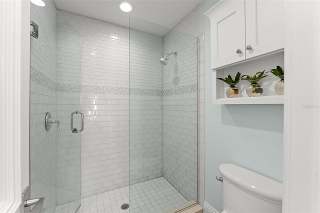 1455 Kelso Blvd, Windermere, FL 34786 - bathroom with toilet, a shower stall, and recessed lighting