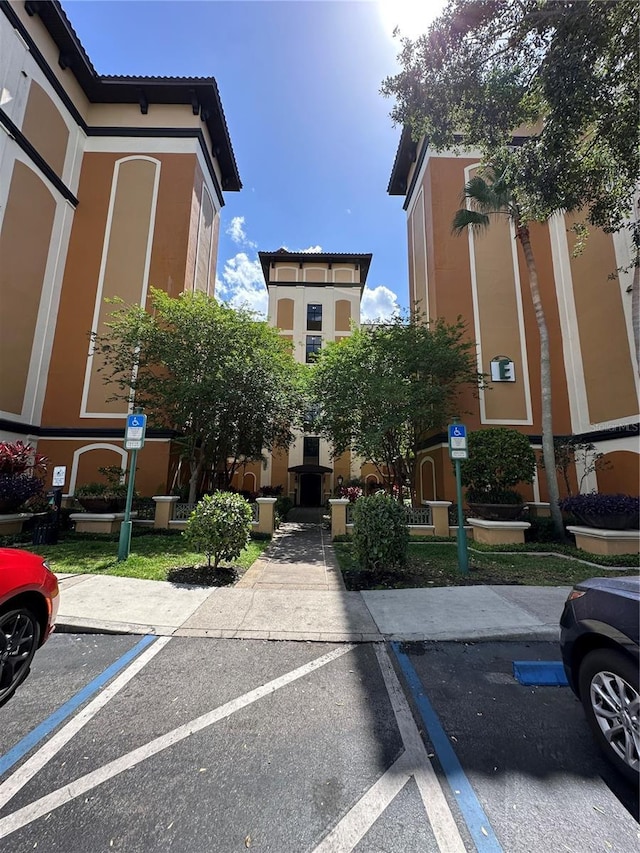 12527 Floridays Resort Dr Unit 506-E, Orlando, FL 32821 - photo 2