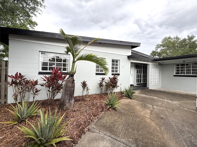 6615 Beamer Way, Orlando, FL 32807 - view of front of house featuring concrete block siding