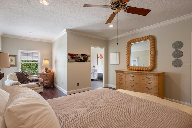 5973 Chesapeake Park Unit 58, Orlando, FL 32819 - bedroom with wood finished floors, a textured ceiling, ornamental molding, recessed lighting, and a ceiling fan