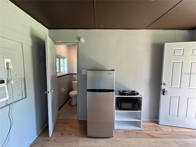 7904AND8010 SE US Highway 301, Hawthorne, FL 32640 - interior space featuring light wood finished floors