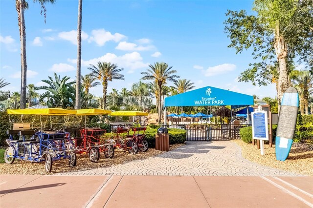 7745 Somersworth Dr, Kissimmee, FL 34747 - view of home's community featuring a gate