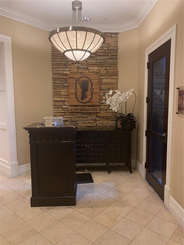 7745 Somersworth Dr, Kissimmee, FL 34747 - detailed view of baseboards and crown molding