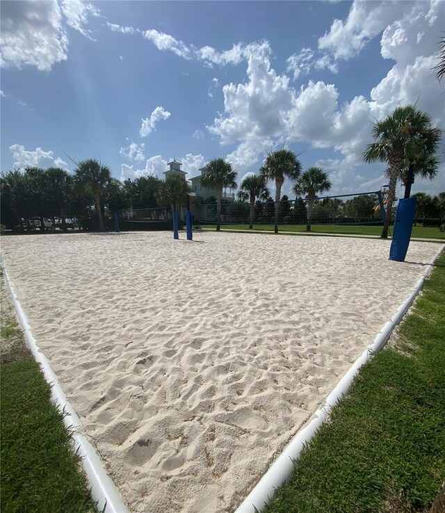 7745 Somersworth Dr, Kissimmee, FL 34747 - surrounding community featuring volleyball court