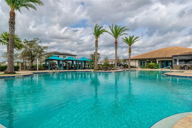 109 Kenny Blvd, Haines City, FL 33844 - view of community pool