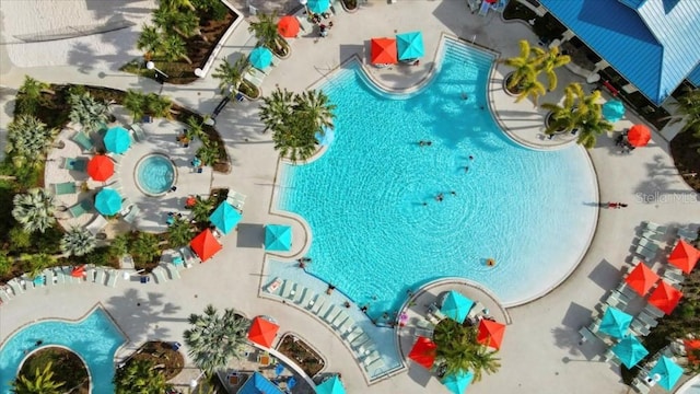 1221 Aloha Blvd, Davenport, FL 33897 - bird's eye view of a pool
