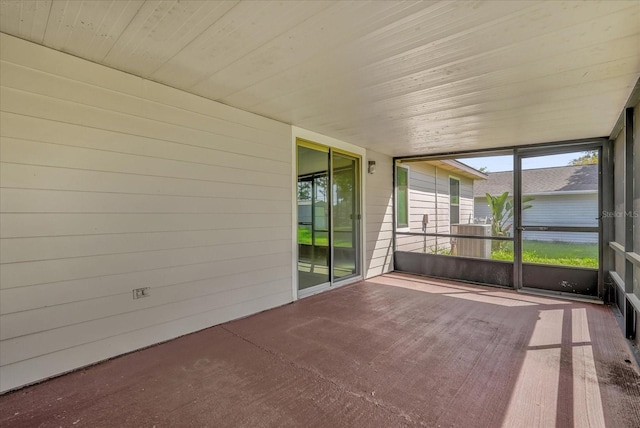 3685 Sunday Dr, Deltona, FL 32738 - view of unfurnished sunroom