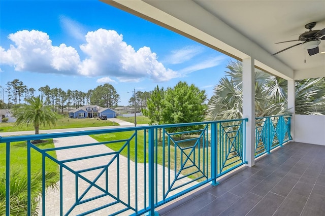balcony featuring ceiling fan