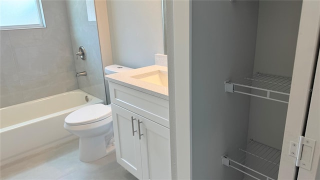 475 Marion Oaks Mnr, Ocala, FL 34473 - bathroom featuring toilet, vanity, and shower / bath combination