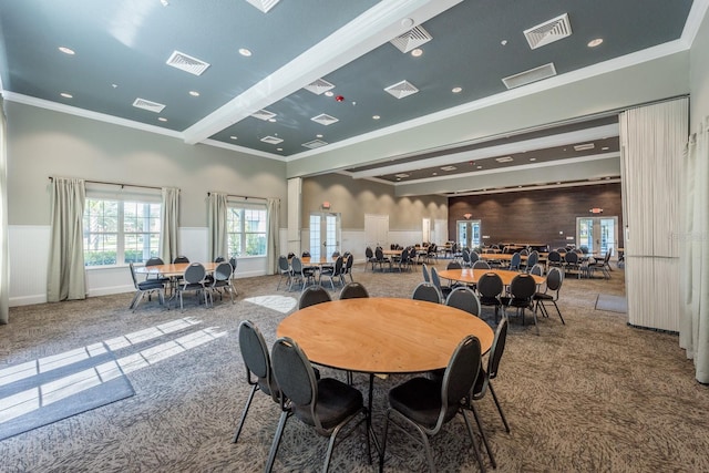dining area featuring carpet, ornamental molding, recessed lighting, and baseboards