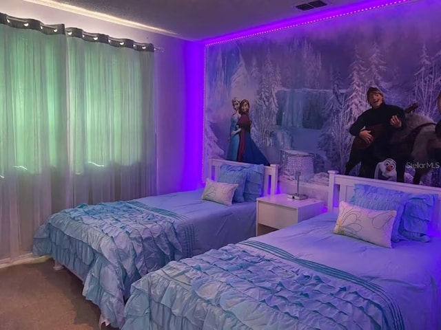 bedroom with carpet flooring