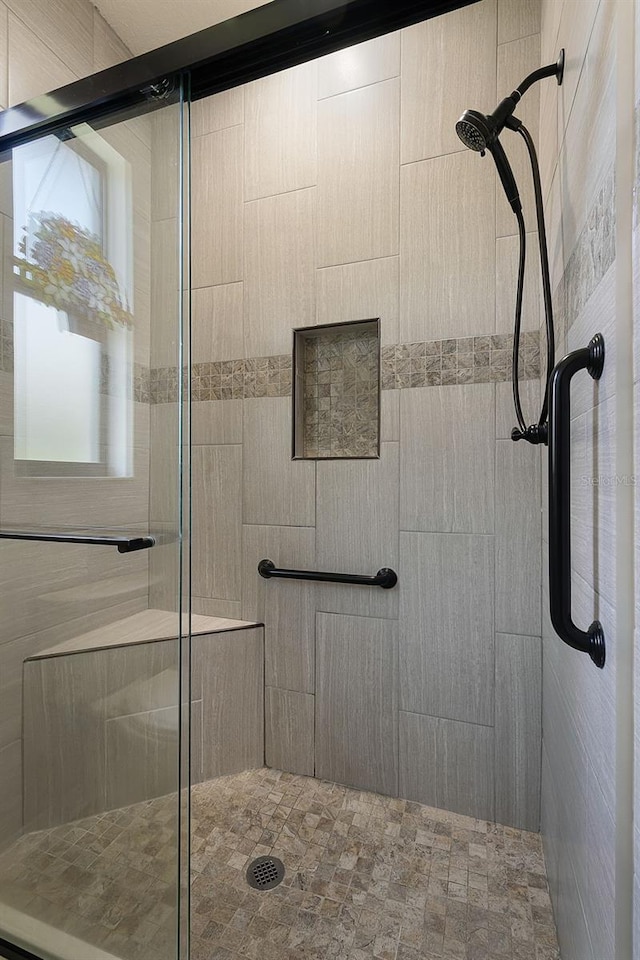 532 Casanova Ct, Kissimmee, FL 34759 - full bath featuring a stall shower