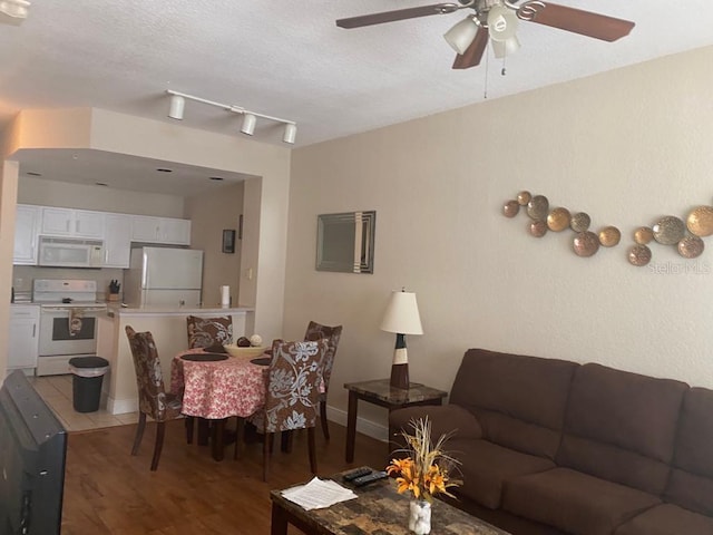 2208 San Vittorino Cir Unit 104, Kissimmee, FL 34741 - photo 5