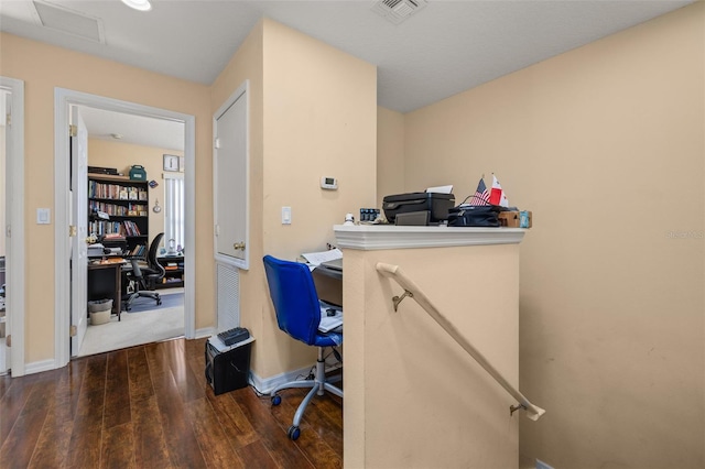 9141 Camden Gardens St, Orlando, FL 32827 - office space with wood finished floors and baseboards