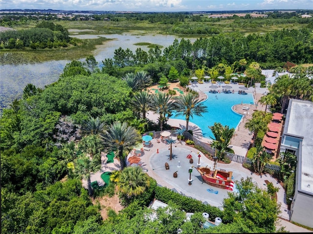 809 Benoi Dr, Davenport, FL 33896 - aerial view of property and surrounding area with a large body of water and a pool area