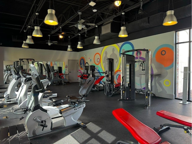 809 Benoi Dr, Davenport, FL 33896 - exercise room featuring a ceiling fan