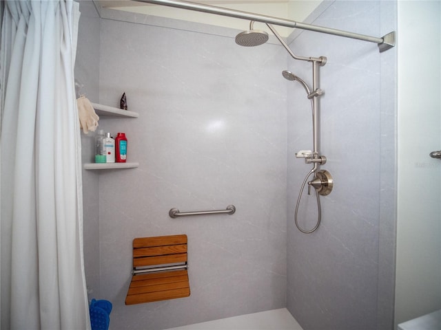 2167 Kerwood Loop, The Villages, FL 32162 - full bathroom featuring tiled shower