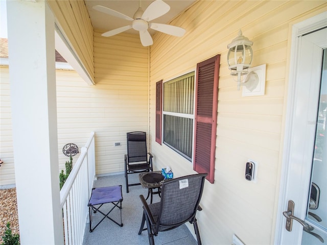 2167 Kerwood Loop, The Villages, FL 32162 - porch featuring ceiling fan