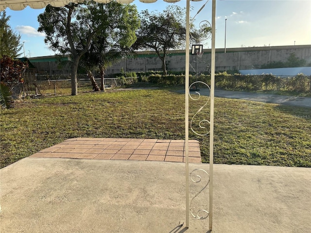 2411 SW 50th Ter, Plantation, FL 33317 - view of yard