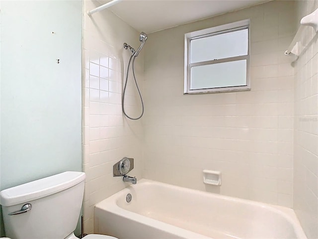 148 Tarrytown Trl, Longwood, FL 32750 - full bathroom with toilet and bathtub / shower combination