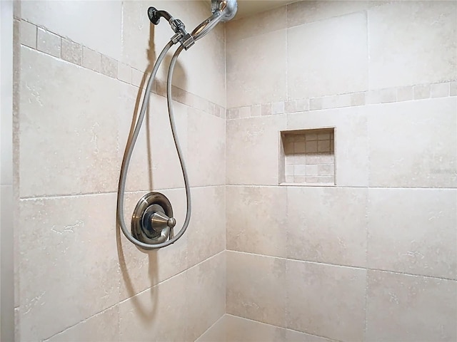 148 Tarrytown Trl, Longwood, FL 32750 - bathroom view of a tile shower