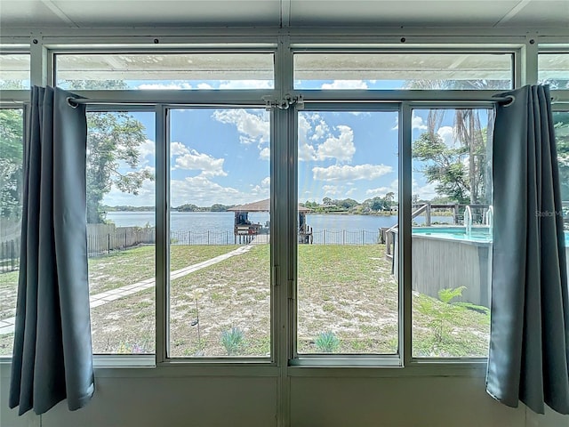 3788 N Econlockhatchee Trl, Orlando, FL 32817 - entryway featuring a water view