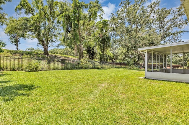 638 Sun Bluff Ln, Apopka, FL 32712 - view of yard with a sunroom