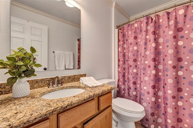 638 Sun Bluff Ln, Apopka, FL 32712 - bathroom with toilet, ornamental molding, vanity, and a shower with shower curtain