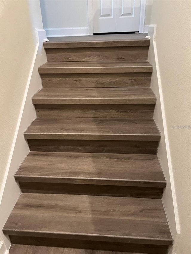 11258 Whistling Pine Way, Orlando, FL 32832 - view of stairway