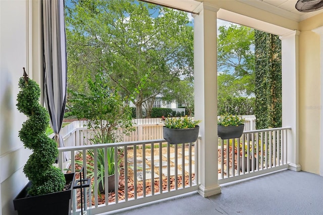 balcony featuring covered porch