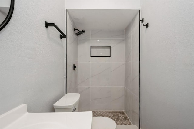 4651 Helena St NE, Saint Petersburg, FL 33703 - full bath featuring toilet, a shower stall, and vanity
