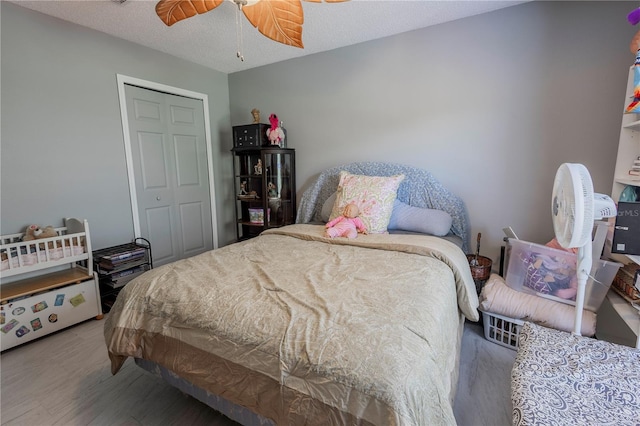 3216 White Blossom Ln, Clermont, FL 34711 - bedroom featuring ceiling fan