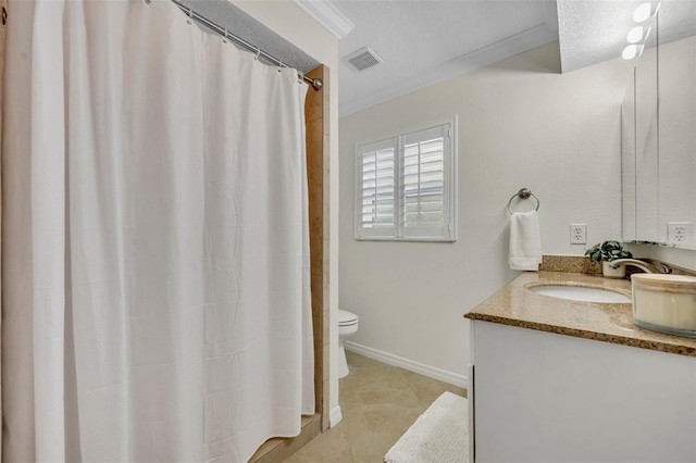 full bath with vanity, toilet, tile patterned flooring, a shower with curtain, and baseboards